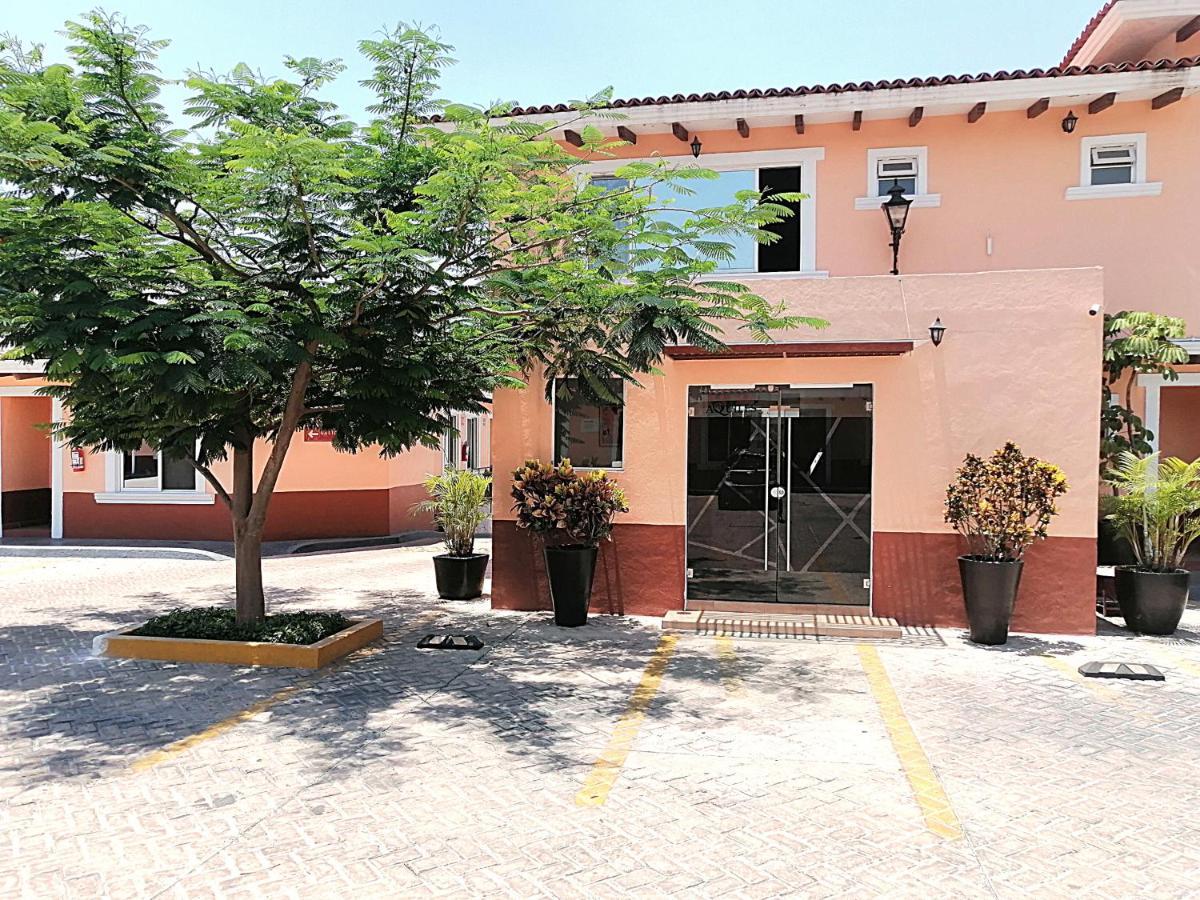 Hotel Aquiles Гвадалахара Экстерьер фото