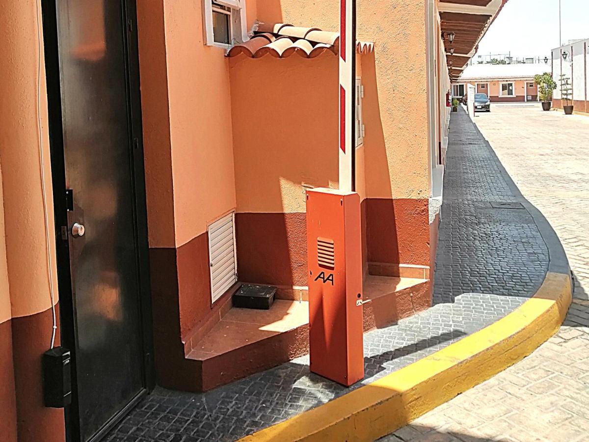Hotel Aquiles Гвадалахара Экстерьер фото