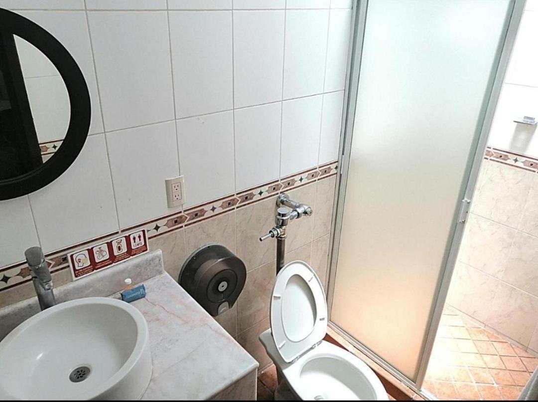 Hotel Aquiles Гвадалахара Номер фото