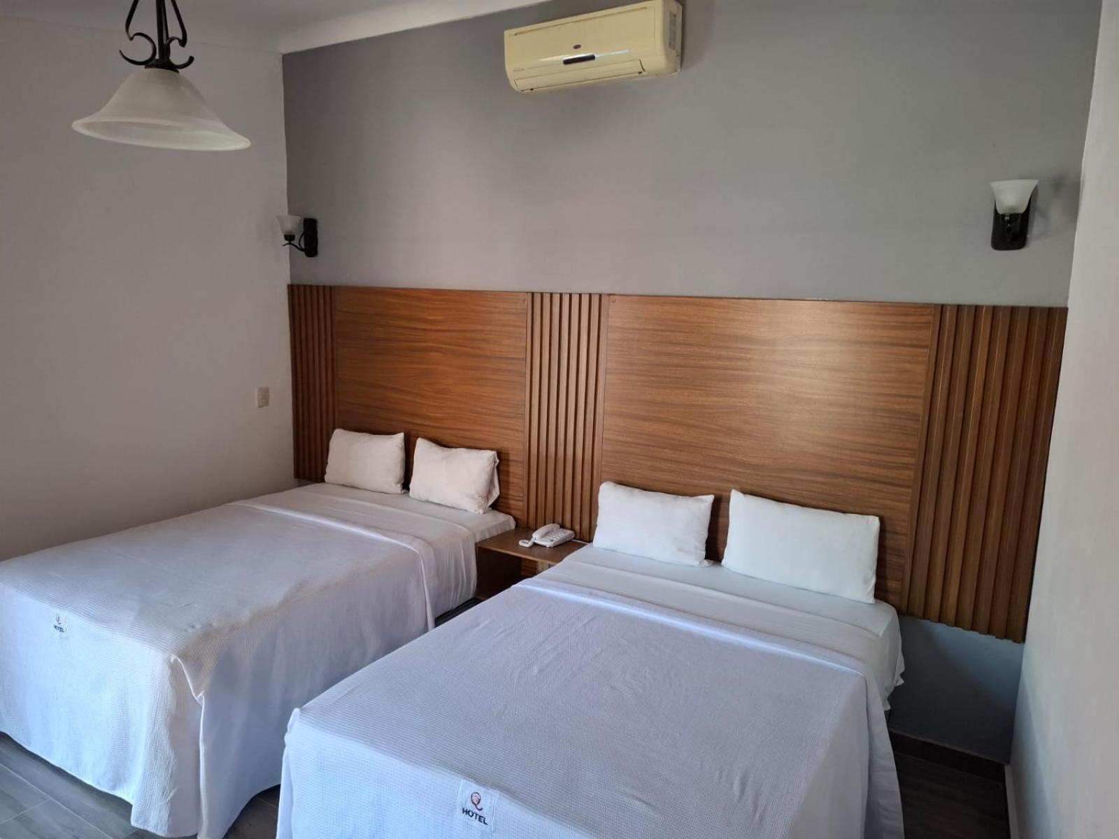 Hotel Aquiles Гвадалахара Экстерьер фото