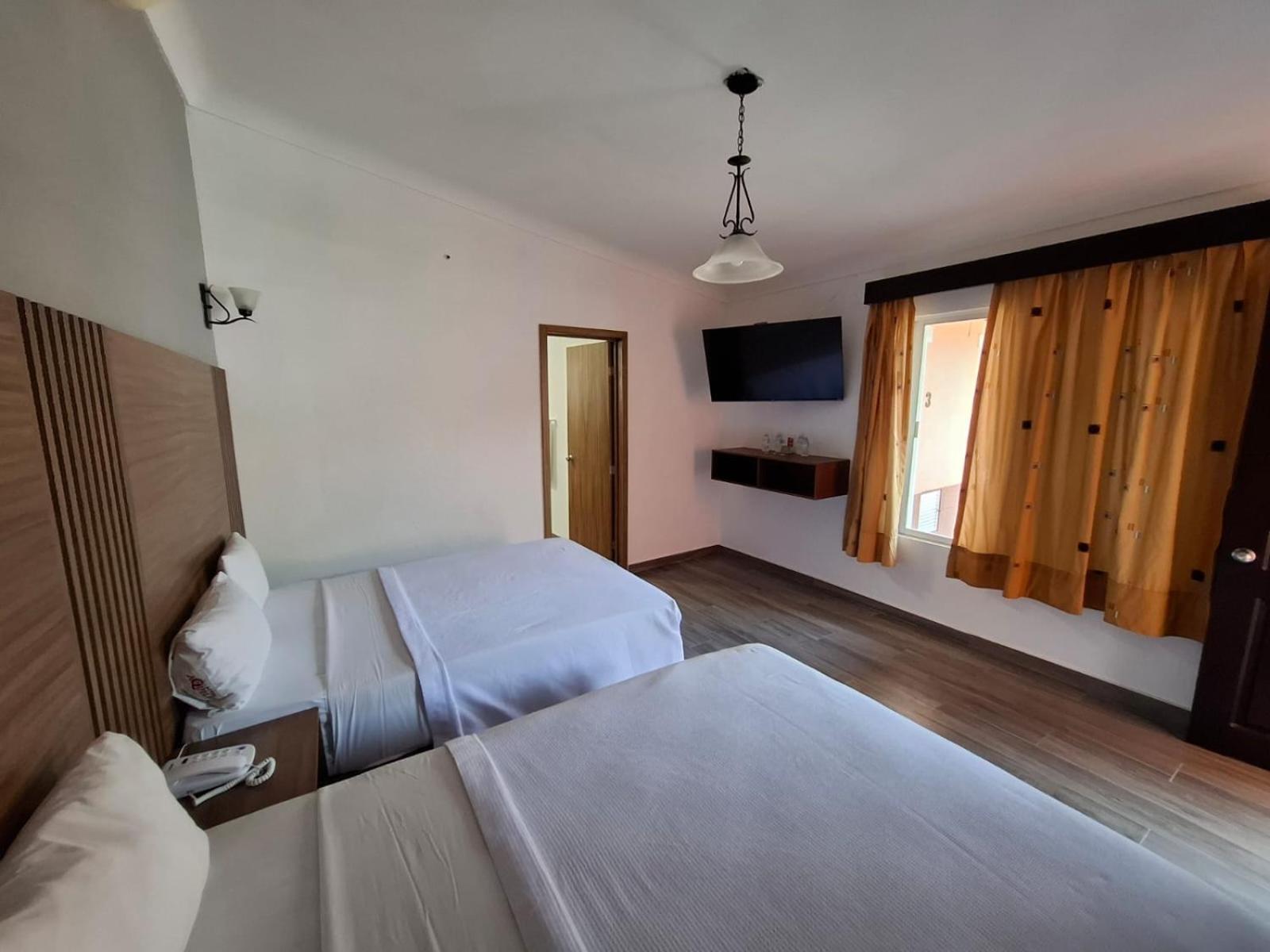 Hotel Aquiles Гвадалахара Экстерьер фото